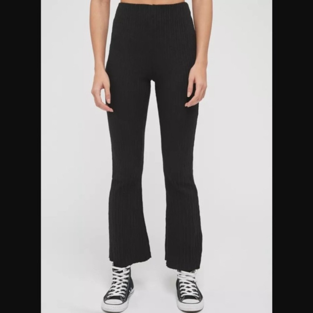 UO Rosie Ribbed High-Waisted Flare Pant